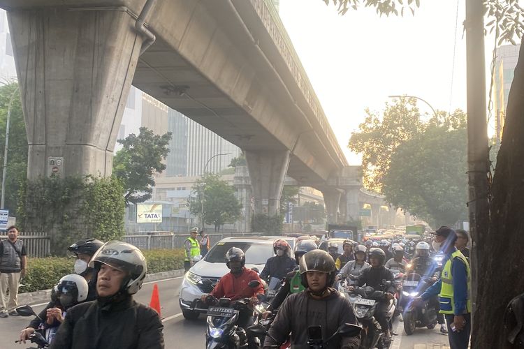 JPO Kapten Tendean Rusak, Ini Jalur Alternatif Hindari Macet
