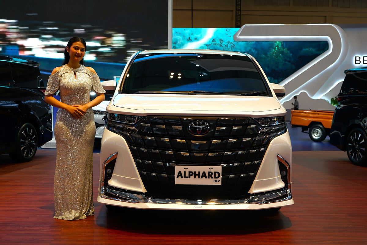 Spesifikasi dan Harga Terkini MPV Premium Toyota Alphard