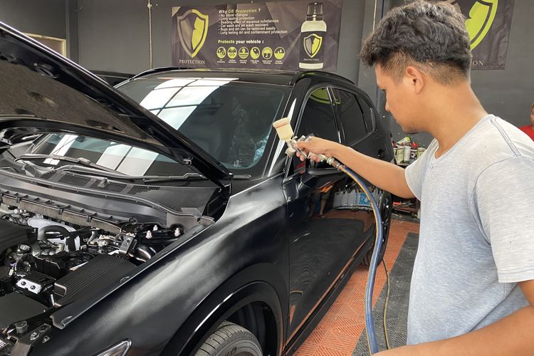 Manfaat Coating Mobil: Bodi Lebih Licin, Mudah Bersihkan Cat Asing
