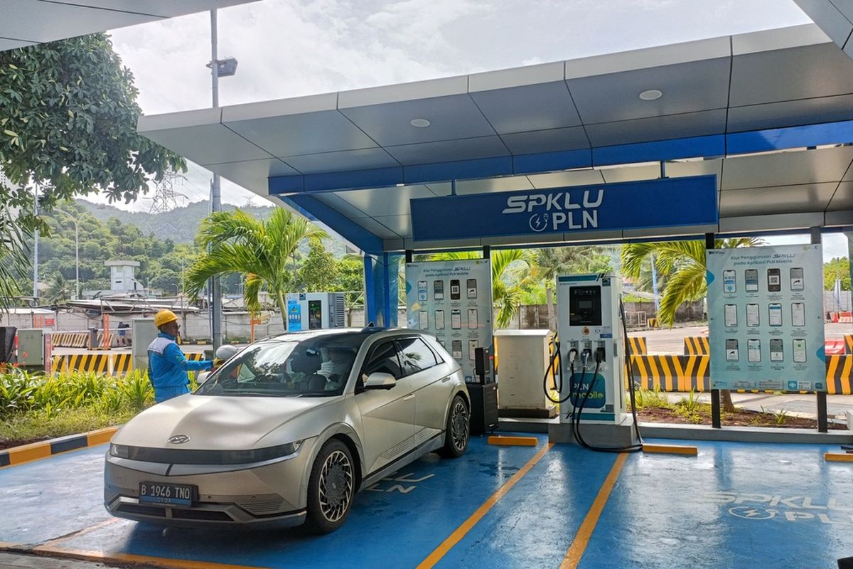 PLN Pastikan Pasokan Listrik untuk EV Aman Selama Libur Nataru