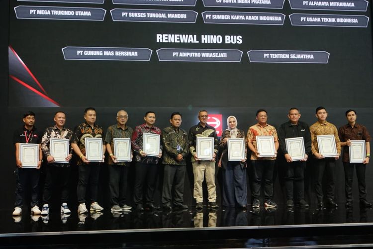 Cara Hino Aperesiasi Mitra Karoseri di GIIAS 2025