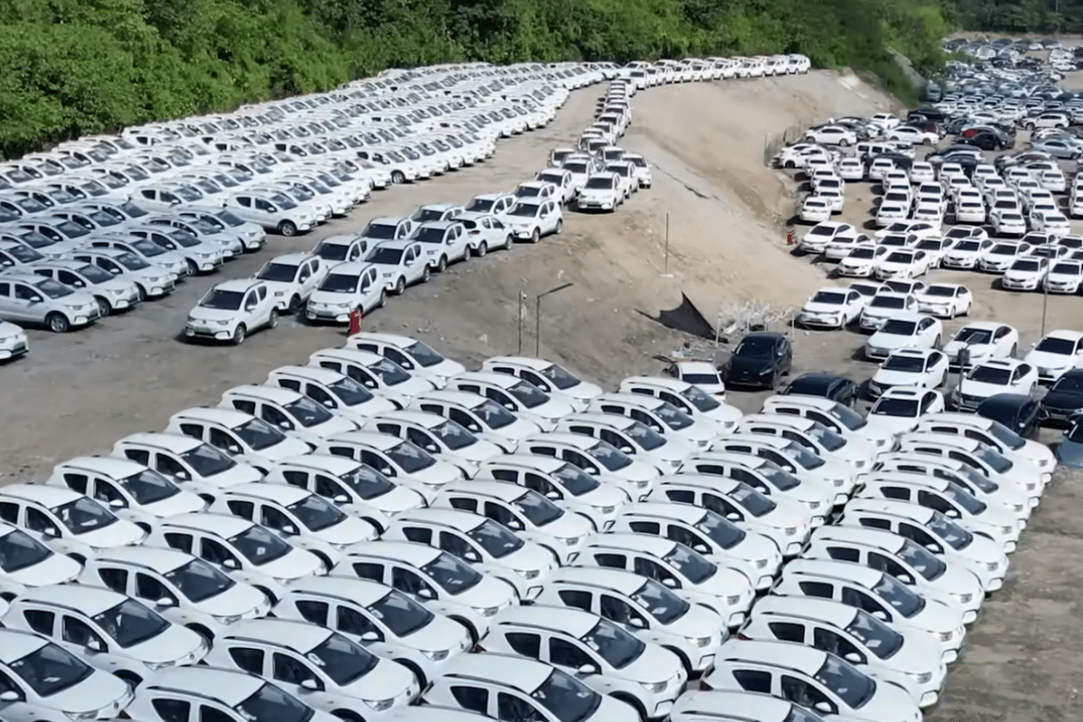 Pengamat Ungkap Fakta di Balik “Kuburan” Mobil Listrik di China