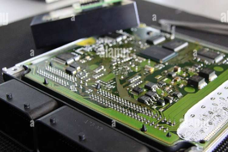 Ini Risiko Fatal jika Mobil Dipaksa Menerobos Banjir Melebihi Batas Aman