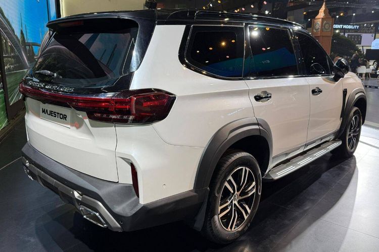 MG Majestor Siap Tantang Fortuner dan Pajero