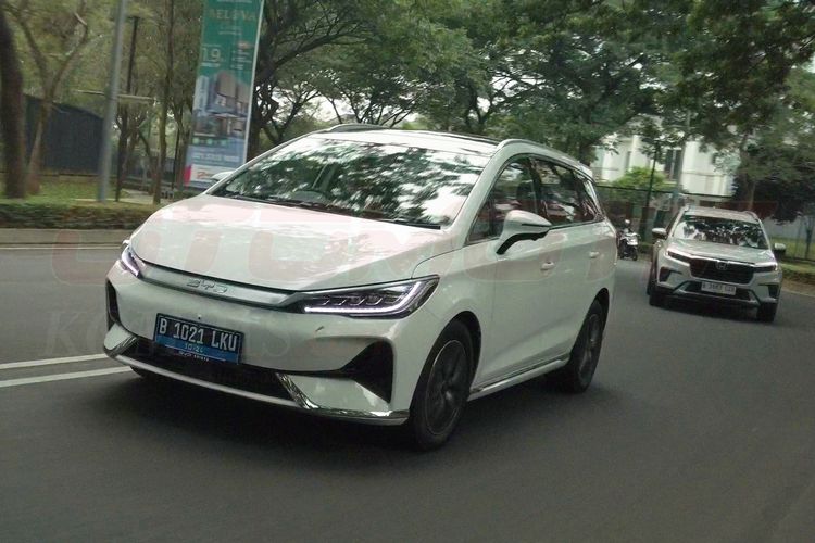Avanza dan Xpander Dominasi Pasar LMPV, M6 Jadi Penantang