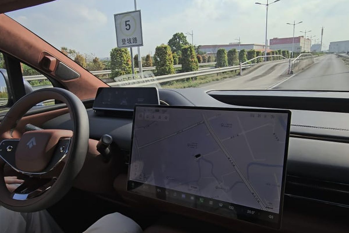 Menjajal Performa Mobil Listrik Aion dan Hyptec, Langsung di Markas GAC