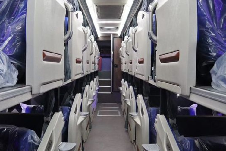 Adu Mewah Bus AKAP Jakarta-Surabaya: Mutiara Express atau Sinar Jaya?