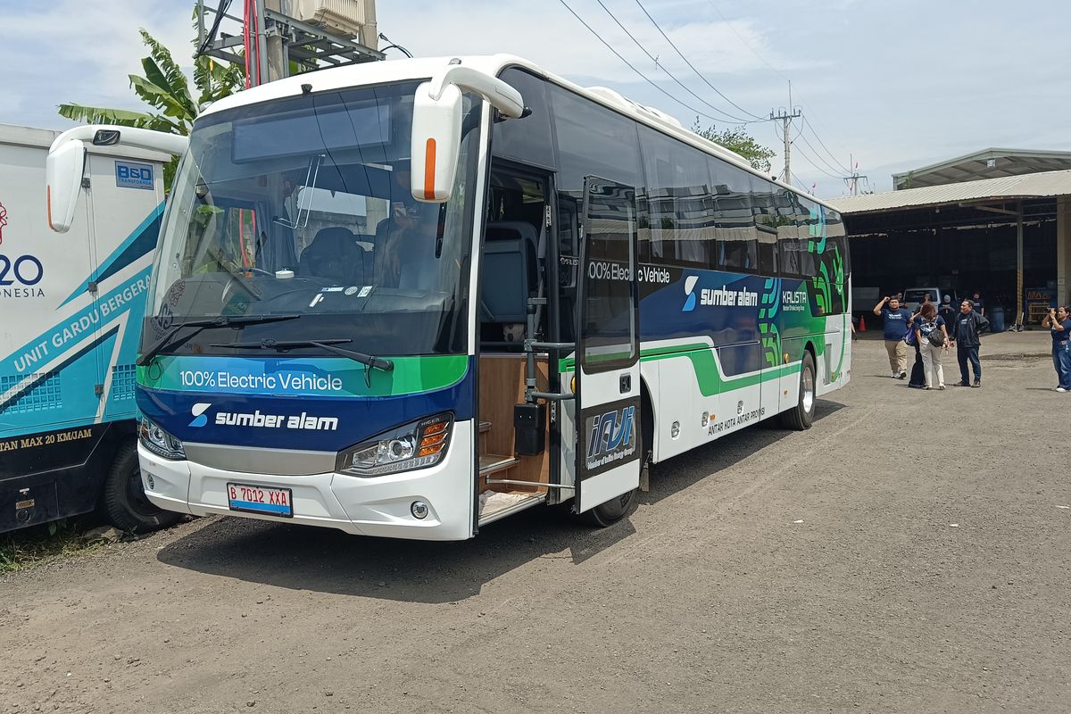 Invi Berencana CKD Bus Listrik Supaya Kurangi Harga
