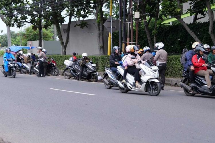 Pelanggar Uji Emisi dan Penunggak Pajak Kendaraan Bisa Terdeteksi ITCS