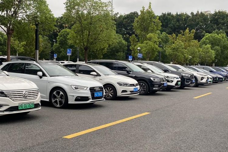 Beda dengan Indonesia, Ini Warna Pelat Nomor Mobil Listrik di China