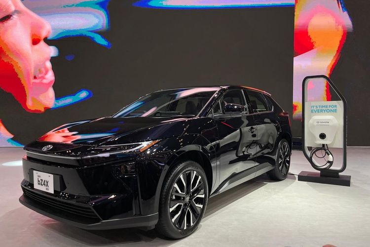 Bob Azam: bZ4X Jadi Model Mobil Listrik Pertama di Indonesia