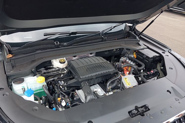 Cara Merawat Baterai Mobil Hybrid Agar Awet