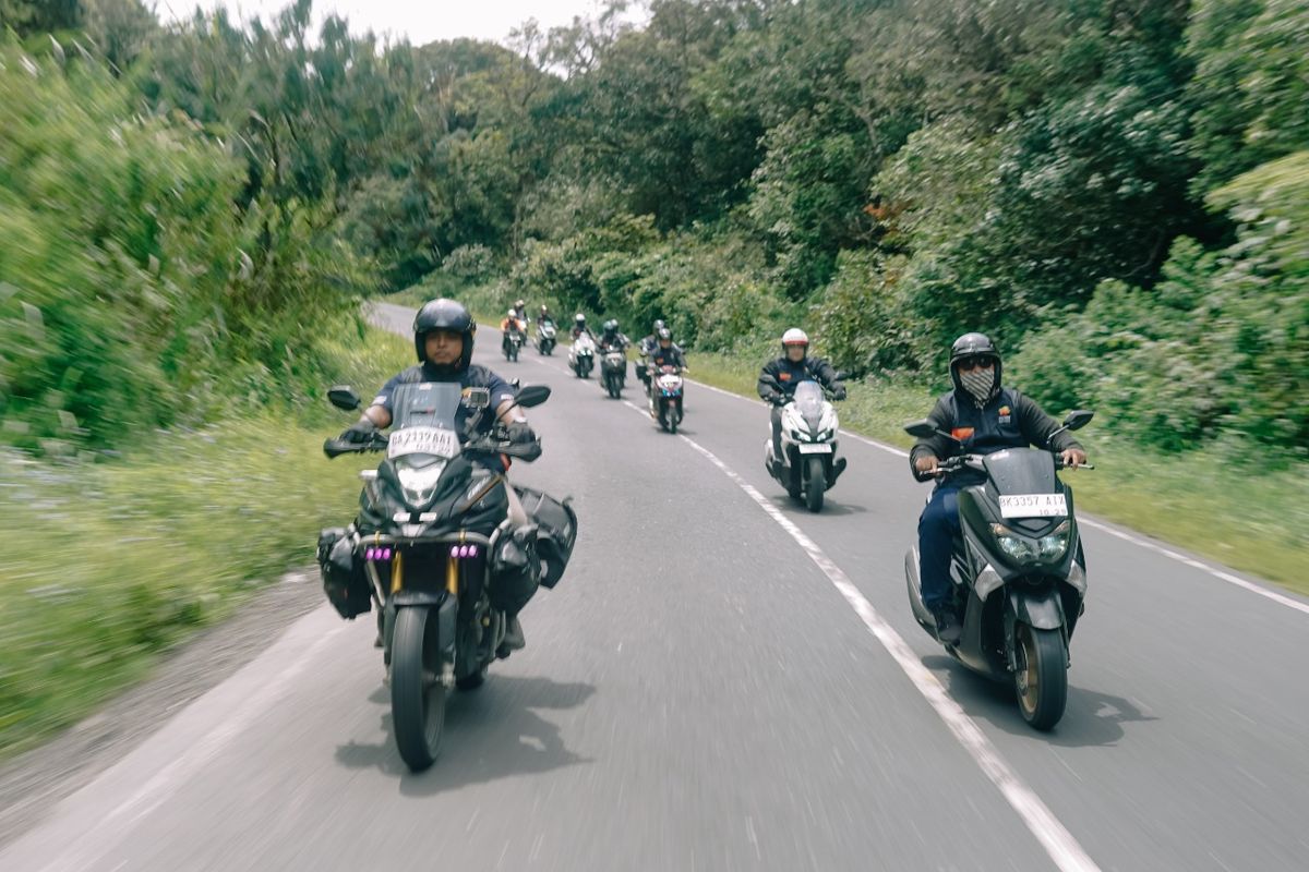 Touring ke Danau Toba, Rombongan Riders Nikmati Alam dan Budaya