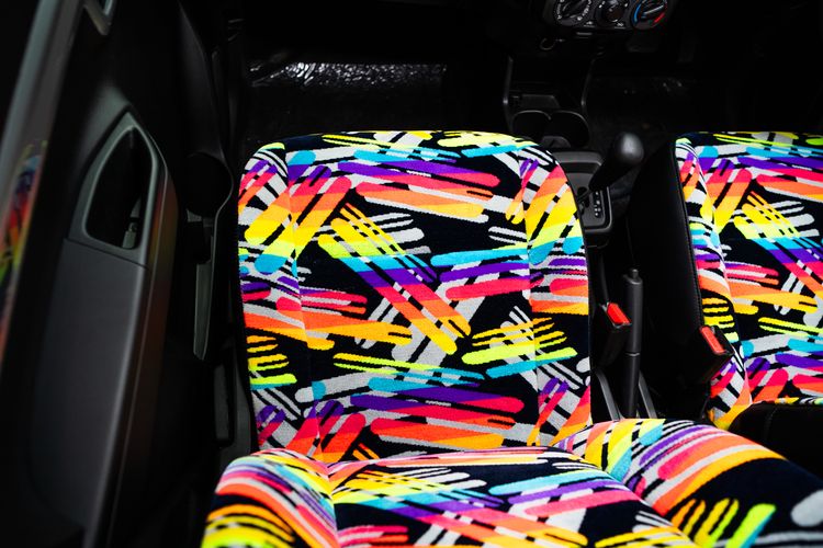 Tampilan Vintage: Tren Jok Fabric di Dunia Otomotif 2025