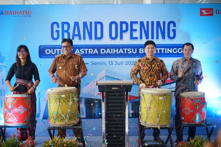 Pasar Positif, Astra Daihatsu Tambah Jaringan di Bukittinggi