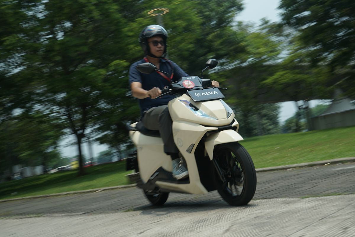 Alva Motor Listrik: Jaminan Suku Cadang 10 Tahun