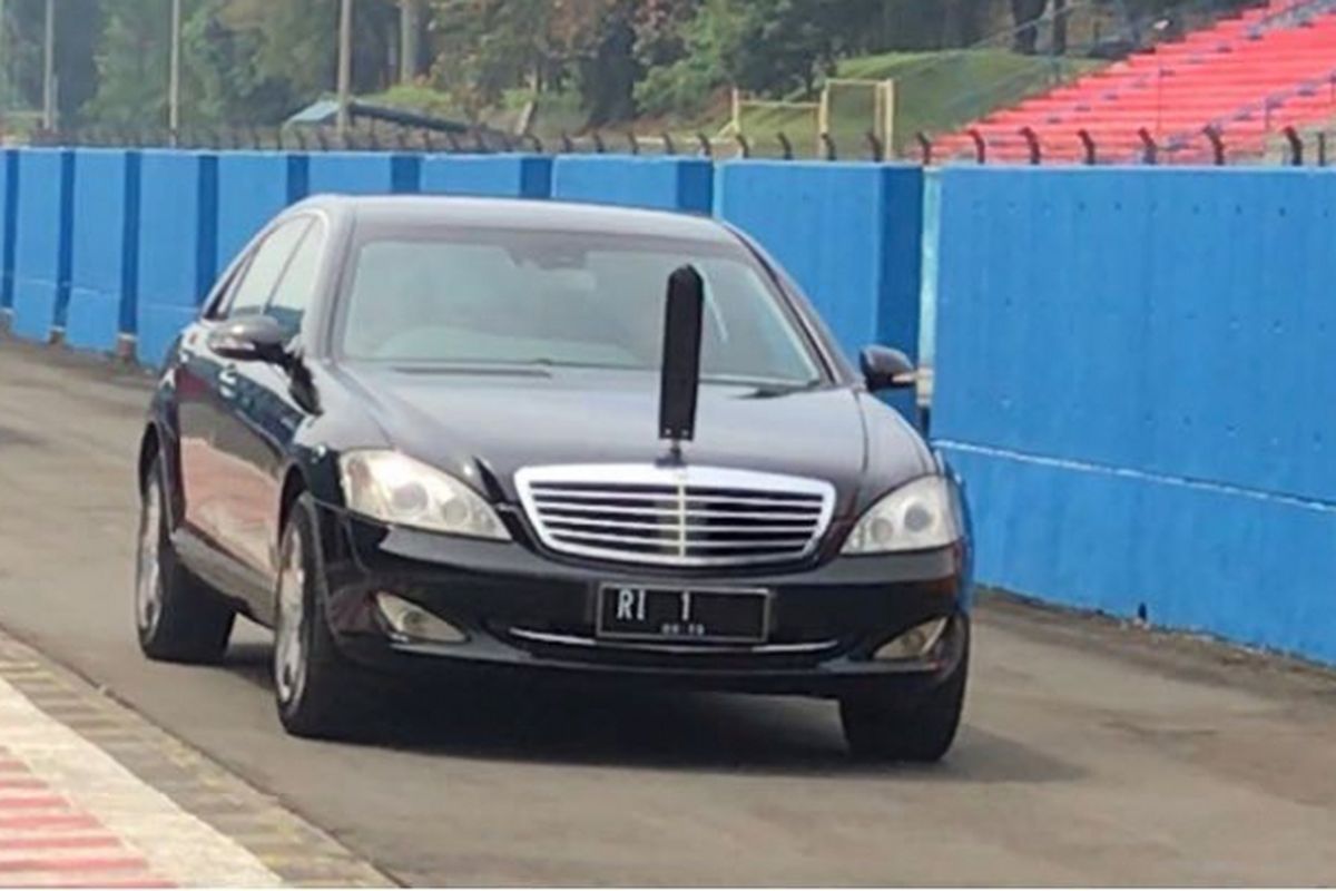 Kisah Mercedes-Benz di Balik Mobilitas Presiden Indonesia