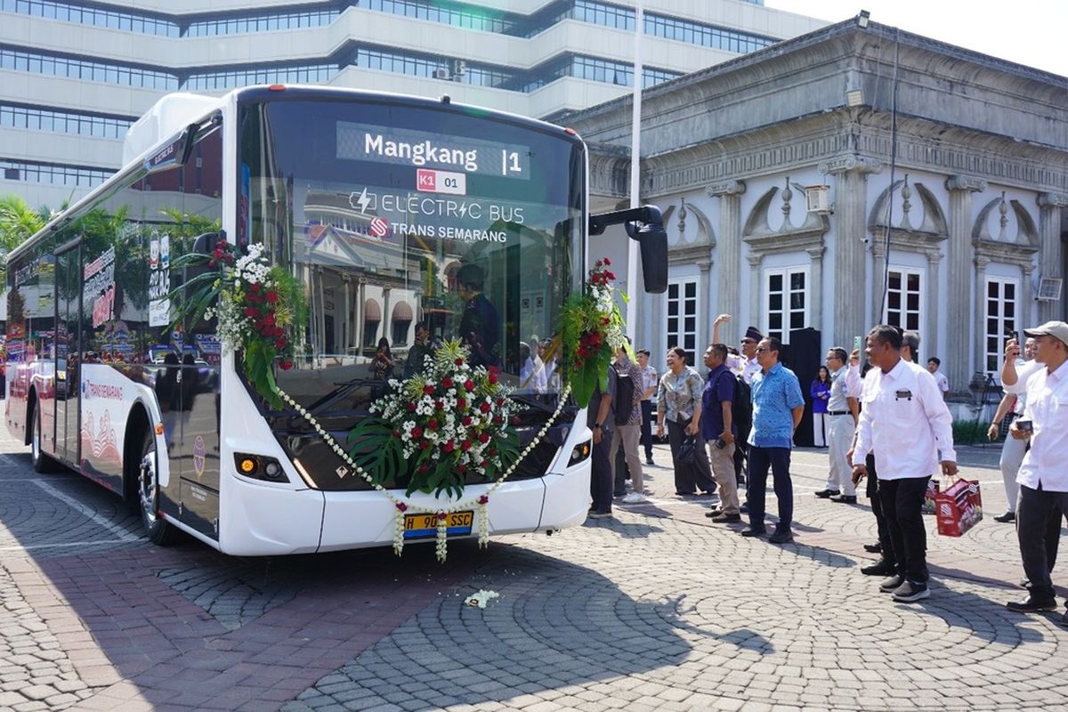 Resmi Beroperasi, Trans Semarang Pakai 27 Bus Listrik VKTR