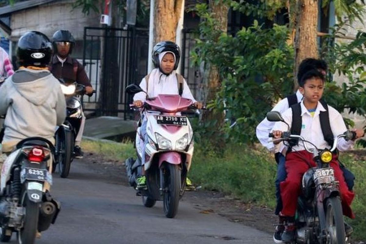 Siswa Dilarang Bawa Motor ke Sekolah, Ini Batasan Minimal Usia Punya SIM