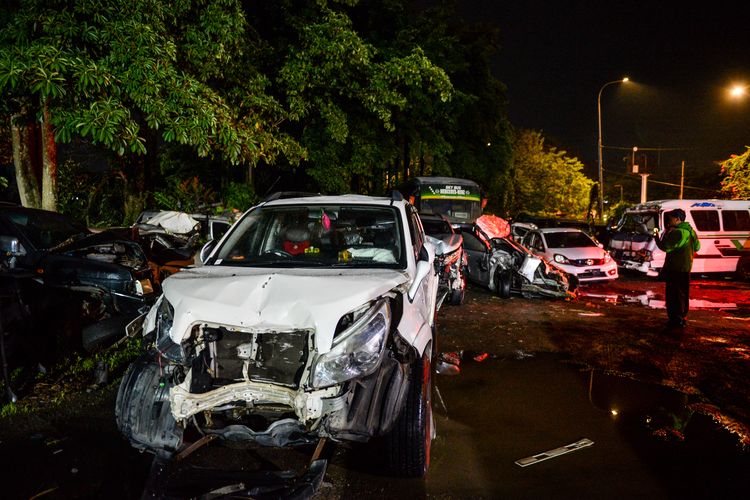 KNKT Rilis Investigasi Kecelakaan Truk di Tol Cipularang November 2024