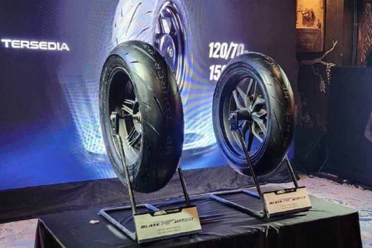 FDR Kenalkan Blaze MP Tourer, Ban Baru untuk Forza dan Xmax