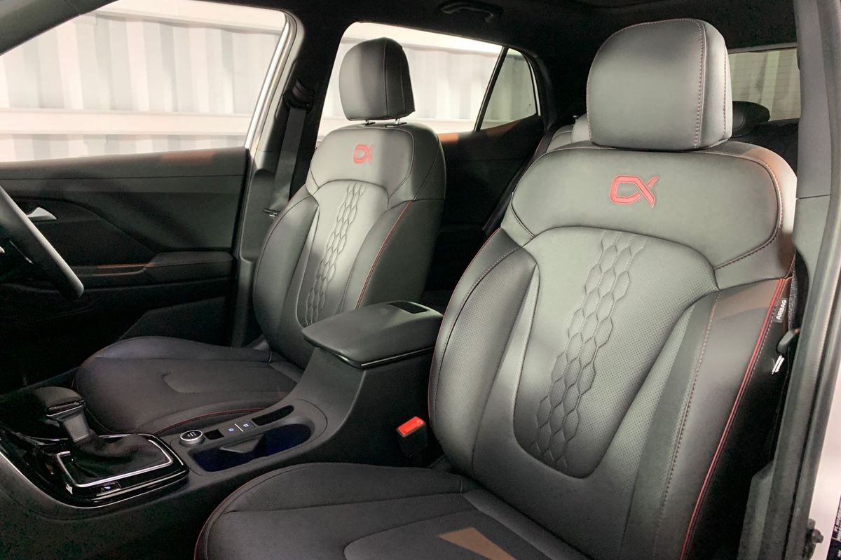 Waspada, Susu Bisa Jadi Musuh Utama Jok Kulit Mobil