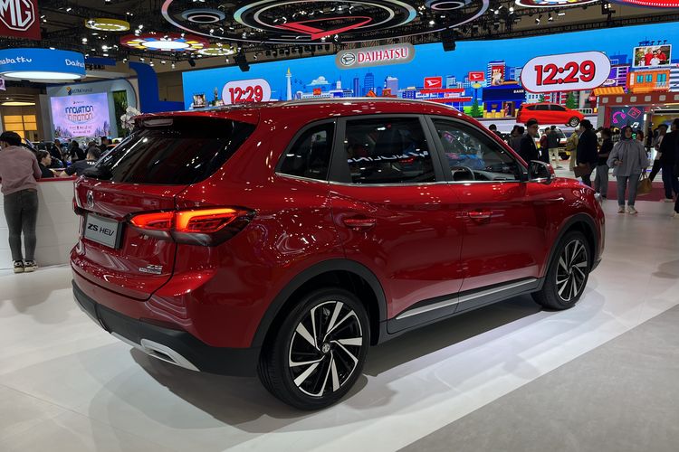 MG ZS Hybrid+ Tebar Pesona di GIIAS 2025
