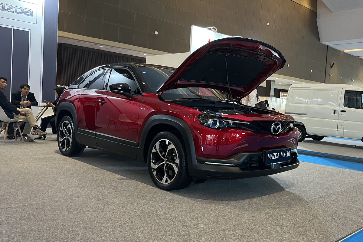 Mazda, Mazda MX-30, Mazda MX-30 Diskon Rp 50 Juta di PEVS 2025