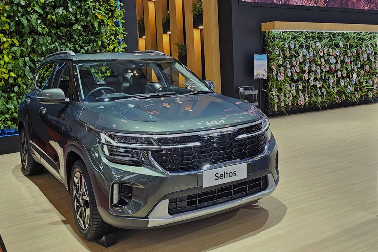 Sonet dan Seltos Lengkapi Booth KIA di GIIAS 2025