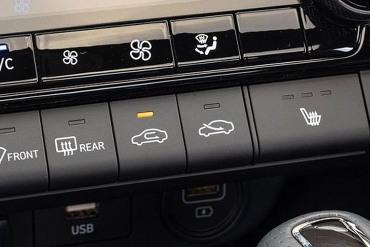 Tips Sederhana Jaga Udara Kabin Mobil Tetap Sehat Saat Liburan