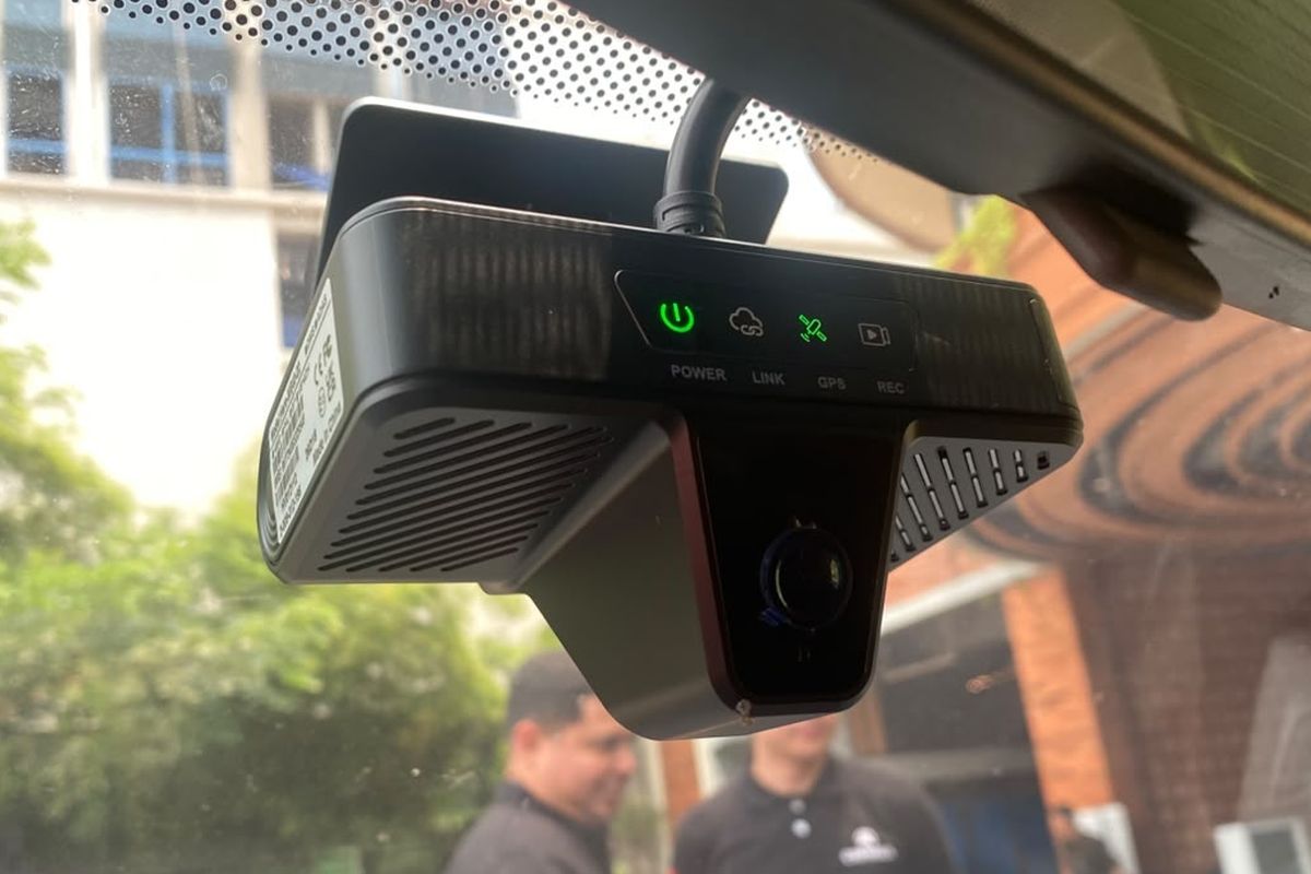 Dashcam Pakai AI, Bisa Deteksi Pengemudi Ngantuk atau Main Ponsel
