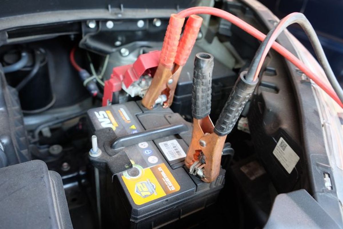 Panduan Jumper Aki Mobil: Jangan Sampai Salah Langkah