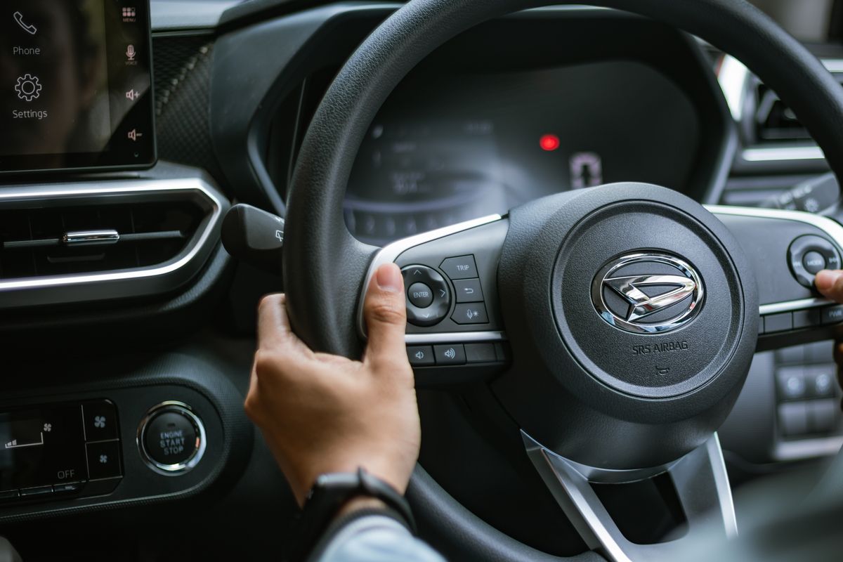 Cara Efektif Menghemat BBM Saat Mengendarai Mobil Matik