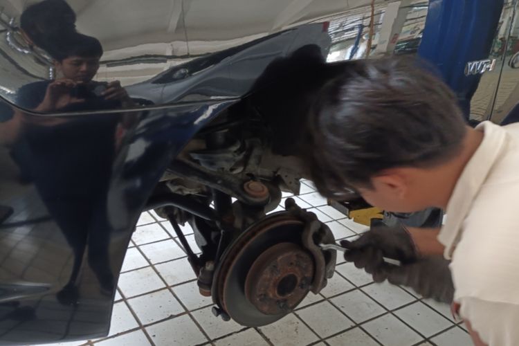 Terkena Abu Vulkanik, Komponen Mobil Apa Saja yang Wajib Dicek?