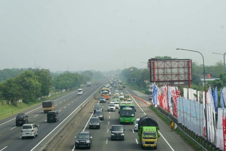 Mengapa Perbaikan Jalan di Tol Selalu Bikin Macet Panjang?