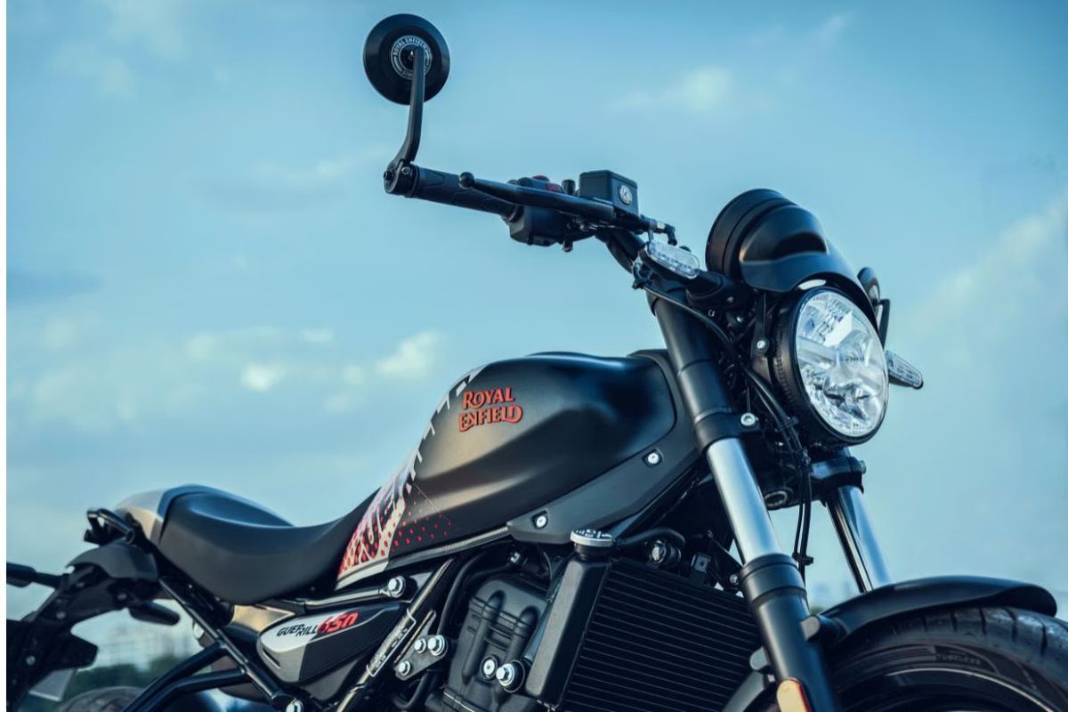 Royal Enfield Guerrilla 450 Apex Meluncur: Sporty dan Agresif