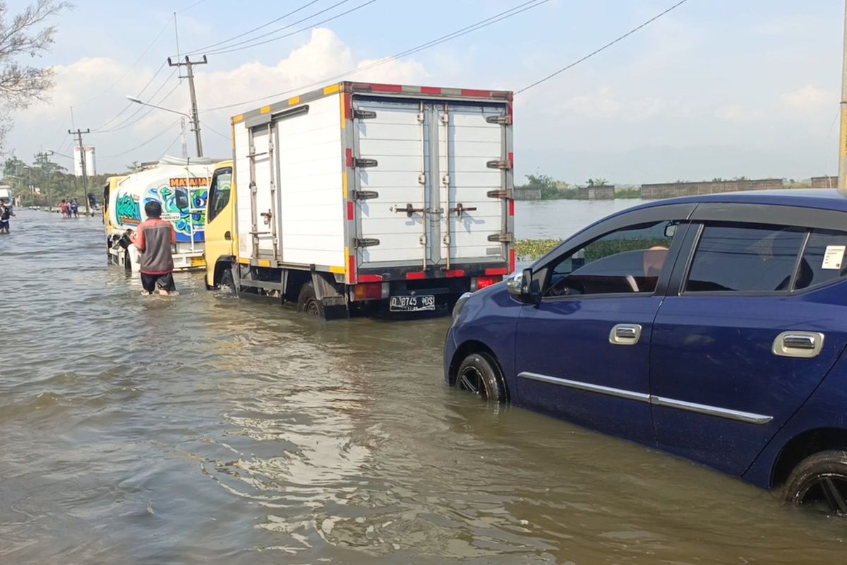Cara Menangani Mobil Setelah Menerobos Banjir