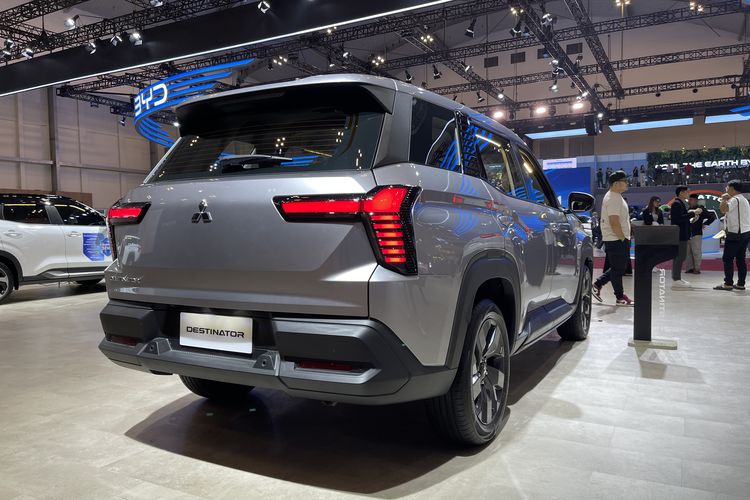 Mitsubishi Destinator: SUV 7-Penumpang Diklaim Laris di GIIAS 2025