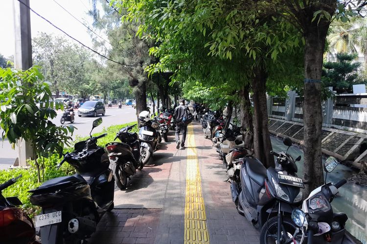 Dishub DKI Jakarta Siap Kurangi Lokasi Parkir Jalanan