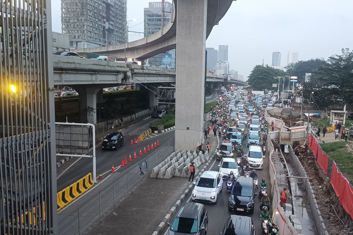 Ada Rekayasa Lalu Lintas Jalan TB Simatupang, Mobil Gratis Lewat Tol