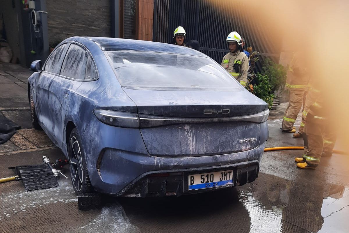 Pantauan di Lokasi Kejadian BYD Seal Terbakar di Palmerah