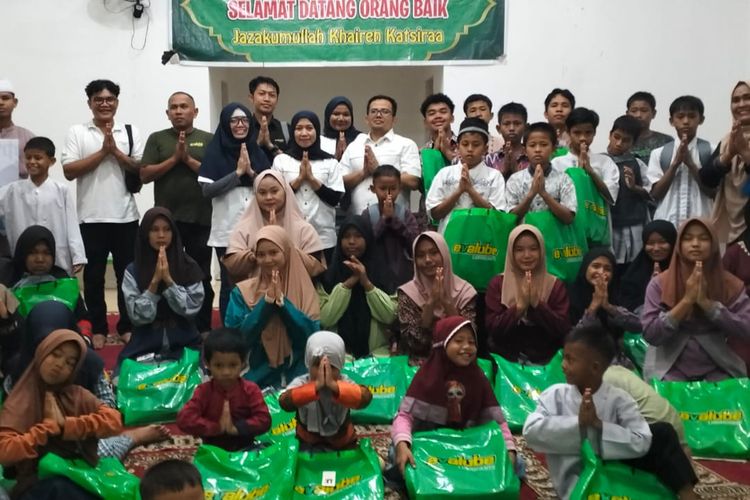 Produsen Pelumas Ini Gelar Santunan Anak Yatim dan Mekanik