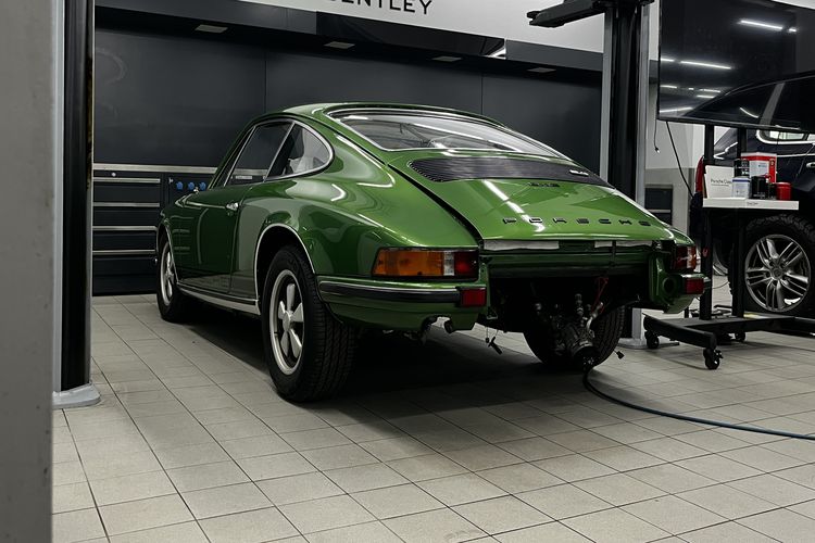 Tak Cuma Mobil Baru, Porsche Layani Servis dan Restorasi Mobil Klasik
