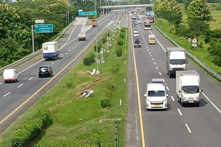 Arus Mudik Natal Padati Tol Trans-Jawa, 290.558 Kendaraan Melintas