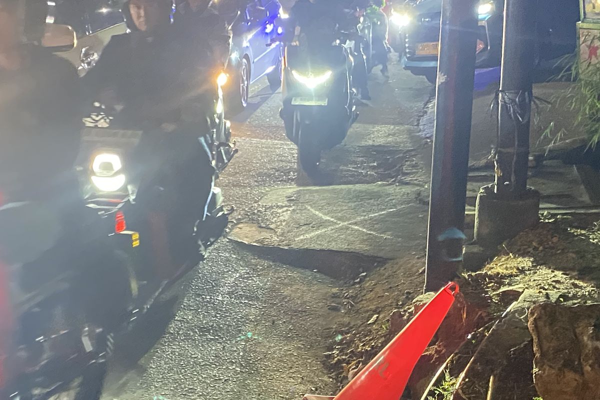 Motor Sering Lewat Jalan Jelek Bikin Kaki-kaki Cepat Rusak?