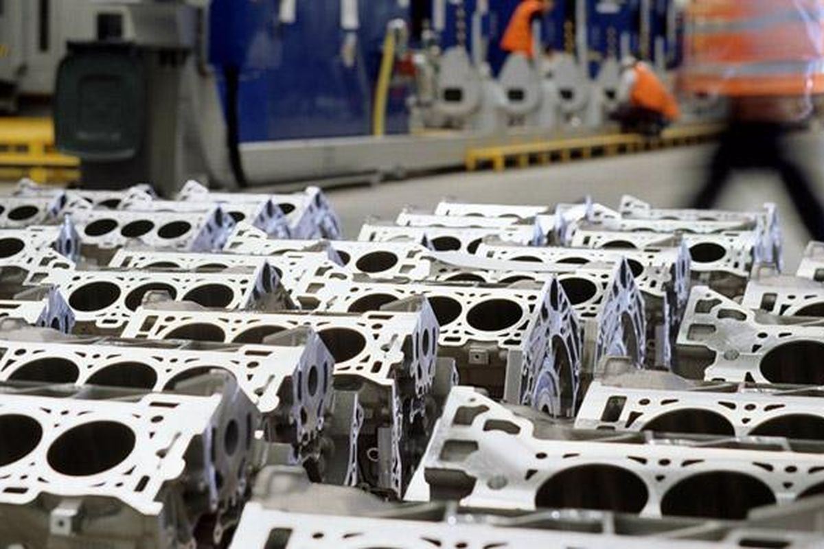 DPR Nilai Rantai Pasok Otomotif Layak Dapat Insentif