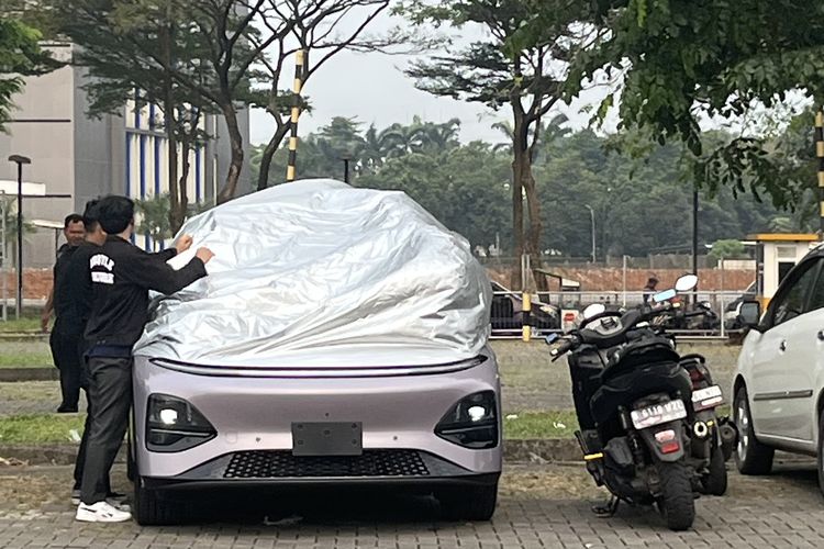 GIIAS 2025: Xpeng Tampilkan Mobil Listrik G6 dan X9