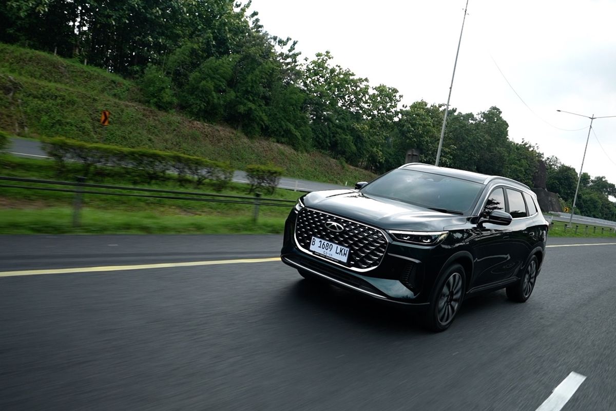 Simak Harga Chery Tiggo 8 CSH, Mulai Rp 300 Jutaan