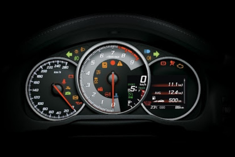 Menghindari Penipuan Odometer Mobil Bekas: Panduan Pembeli