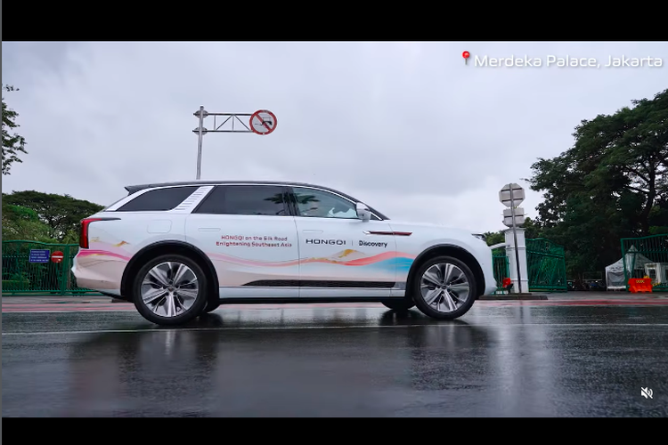Hongqi E-HS9 Cicipi Jalanan Jakarta Bandung